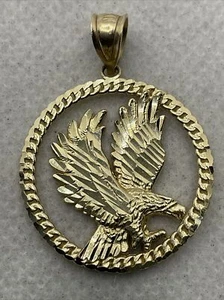 ELEGANT Solid 14K Yellow Gold Diamond Cut EAGLE Round Shaped Charm Pendant 3.3gr - Picture 1 of 19
