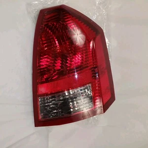 2005 2006 2007 Chrysler 300  Right/Passenger   Tail Light E3034 DG1 Made By DEPO - Picture 1 of 2