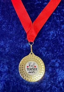 Thank You Teacher Medal World's Best Gift Present End of Year 2025 Term FREE P&P - Picture 1 of 2