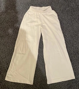 Zara Schlupfhose Schlaghose Jogginghose beige Gr. 140 - Bild 1 von 4