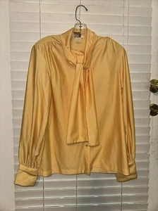 Camicetta vintage Pussybow segretaria oro giallo taglia 34 100% nylon Qiana - Foto 1 di 6
