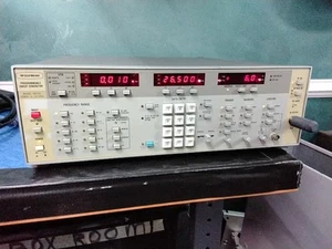 Wiltron 6659A 10MHz to 26.5GHz Programmable Sweep Generator - Picture 1 of 5