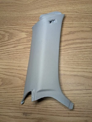 Volkswagen Jetta Sportwagen 2010-2014 panel de moldura pilar C izquierdo OEM - USADO Foto 1 de 4