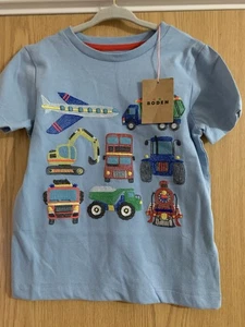 Mini Boden Boys Super stitch Vehicles t shirts Glacier Blue Age 4-5 Brand New - Picture 1 of 6