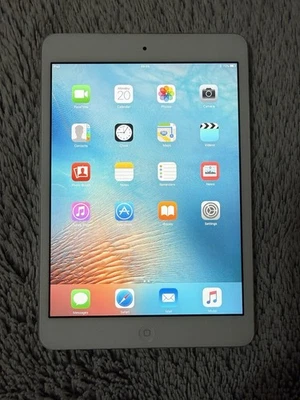 Apple iPad mini  - Image 1 of 4
