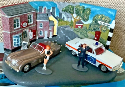 Vanguards Rover 2000, Jaguar XK120 Diorama PD 1002 - Image 1 of 4