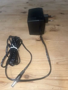 HORNBY C988 C990 TRANSFORMER EU 2-PIN + UK ADAPTER 16 V CONTROLLERS + SCALEXTRIC - Picture 1 of 4