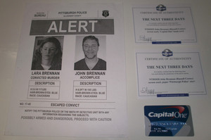 The Next Three Days John Brennan (Russell Crowe) "Police alert" and credit card