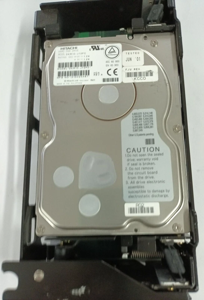 Hitachi Ultrastar DKR1C-J72FC 72GB 10000RPM 3.5" 2Gbps 16MB Fibre Channel HDD - Image 1 of 4