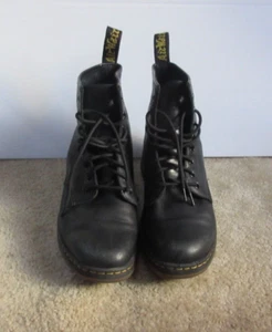 Dr. Martens AW004 Newton Air Wair Black Leather Boots Size UK 8 US Size M9 W10 - Picture 1 of 10