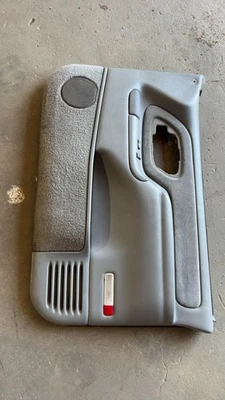 1999 Chevy Suburban 1500 Front Door Trim Panel Right Passenger Side Foto 1 de 4