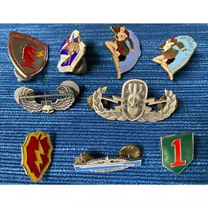 Militär Emaille Pin Lot x9 Doppelbelichtung EOD Sprengstoff Armee Infanterie Luft 964A - Bild 1 von 3