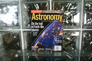 Astronomy Magazine - February 2016 - On The Trail of Earth-Like Planets - Picture 1 of 1
