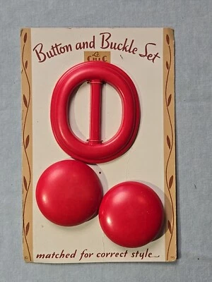 1 1/2" Button & Buckle Set On Card Unused NOS Red Round LeChic Vintage - Image 1 of 3