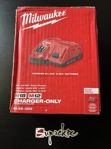 Cargador de batería rápido multivoltaje Milwaukee M12 y M18 12V 18V 48-59-1808 - Imagen 1 de 5