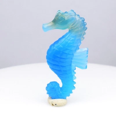 💎 13.79ct Sea Horse Carving Natural Blue Green Chalcedony - Africa Gemstone - Image 1 of 4