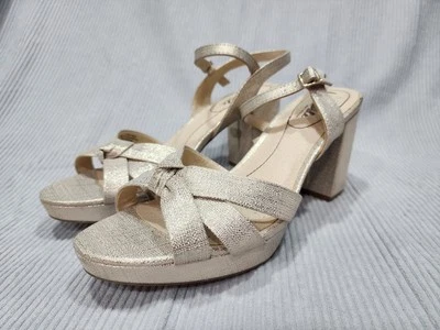 LifeStride 女式幸运跟凉鞋 HEELS 肩带金色 Platino 尺码 10 — 第 1/4 张图片