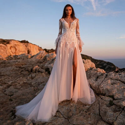 Vestidos de noiva de tule com fenda lateral decote em V mangas alargadas apliques de renda botões costas - Imagem 1 de 4