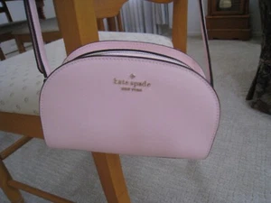 New Kate Spade Pink Leather Crossbody Purse Saddle Half Round Zipper - Picture 1 of 6