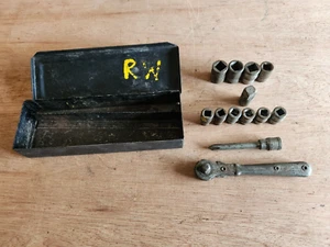 1/4 Drive Ratchet Sockets Adapters Vintage Unbranded Metal Tool Box - Picture 1 of 24