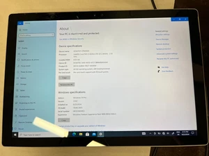 Microsoft Surface Pro 4 1724 i5-6300U 8GB RAM 256GB SSD SCREEN CRACKED WORKS - Picture 1 of 7