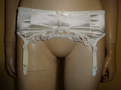 Strumpfhalter Straps Strumpfgürtel La vie privée M / 38-40 champagner NEU! - Bild 1 von 4