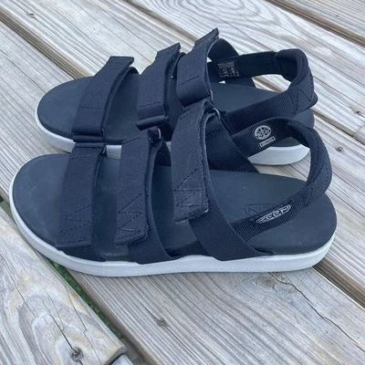 Sandalias para mujer KEEN Elle negras con correa cruzada zapatos cómodos talla 8 Foto 1 de 4
