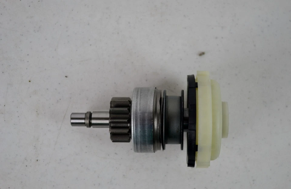 NUEVO Engranaje de eje de embrague de arranque genuino de fábrica OEM Mazda 6 CX-9 Foto 1 de 4