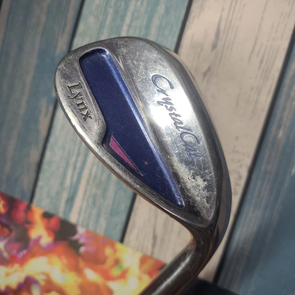 Lynx Crystal Cat 56 graus SW sand wedge ferro feminino destro eixo de grafite 36" - Imagem 1 de 4