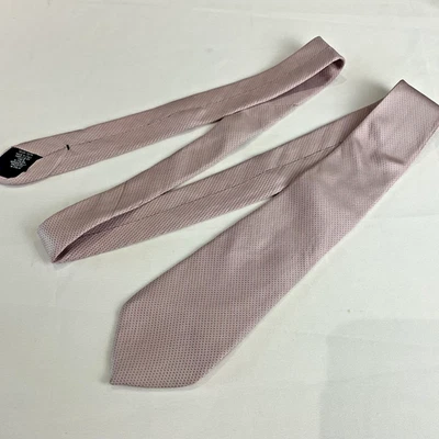 NEW PS PAUL  SMITH PINK POLKA DOT TIE  SILK, FEATURE NAKED LADY ON LINED TIP. - Image 1 of 4