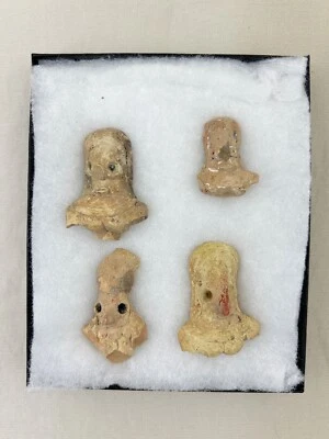 Antiguas figuras de fertilidad de cerámica ídolos de terracota del valle del Indo Foto 1 de 4