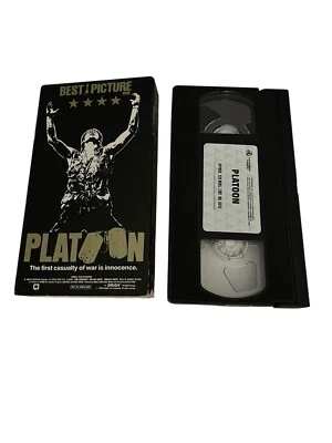 Platoon (VHS 1986) Charlie Sheen Willem Dafoe Tom Berenger *Buy 2 Get 1 Free* - Image 1 of 4