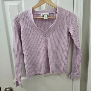 Vintage Banana Republic Sweater Womens Medium Merino wool Purple Cropped V-neck - Picture 1 of 9