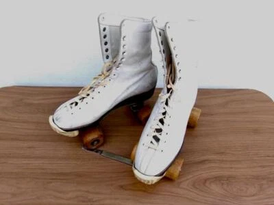 PATINES HYDE VINTAGE CHICAGO BLANCOS DAMAS TALLA 7 CON RUEDAS DE MADERA Foto 1 de 4