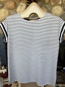 ELLEN TRACY Ladies Black & White Stripe Style T-Shirt 100% Silky Polyester - Picture 1 of 16
