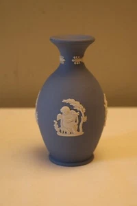 Vintage Wedgwood Blue Jasper Ware Vase Made In England - Picture 1 of 10