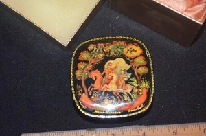 Russian Art Lacquer Ware Trinket Box Hand Crafted Signed Man Woman gift boxed - Picture 1 of 13