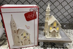 Lenox Porzellan beleuchtete Weihnachtsdorf Kirche 9" hoch mit Box * gebrochenes Kreuz * - Bild 1 von 15