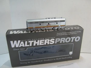 HO Walthers Proto F3B Santa Fe Powered - Bild 1 von 7