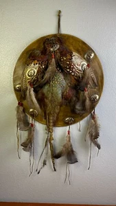 *BEAUTIFUL* VINTAGE Native American Indian Leather Shield w/Fowl & Conchos C200 - Picture 1 of 12