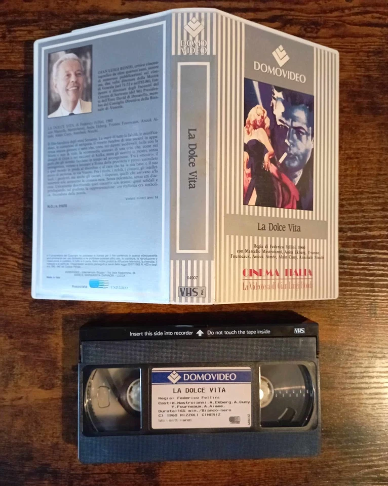 La Dolce Vita - VHS - Domovideo - Federico Fellini  - Marcello Mastroianni - Immagine 1 di 1