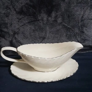 Weatherly By Lenox Gravy Boat With Attached Under Plate Platinum Trim - Picture 1 of 6