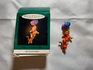 Hallmark - Winnie the Pooh and Tigger - Disney - Miniature Keepsake Ornament - Picture 1 of 2
