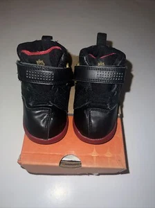 317315-001 NIB OG NIKE LEBRON V Toddler Black Varsity Crimson Sz 3.5c 2007 - Picture 1 of 8