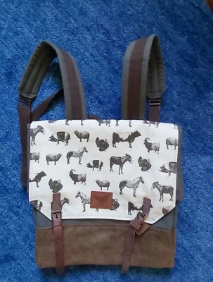 Ausgefallener Designer Rucksack aus Budapest mit Kühen, Pferden, Schweinen, neu - Bild 1 von 4