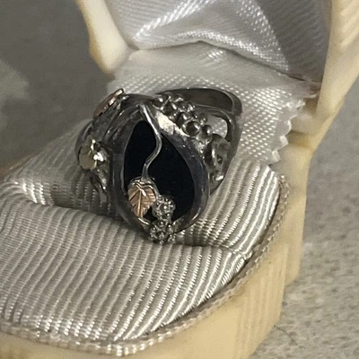 Coleman CCO Black hills Gold 925 Sterling Silver 12k Yellow / Rose Ring Onyx 7 - Image 1 of 4