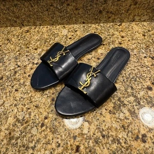 YSL Yves Saint Laurent Cassandra Black Leather Logo Slide Sandals 40 US 10 - Picture 1 of 9