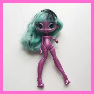 Novi Stars Mae Tallick Orbit Beach Doll MGA Purple Body Blue Hair - Picture 1 of 3