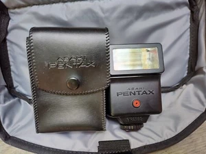 Vintage OEM Pentax AF200S Black Shoe Mount Camera Flash Unit Powers On - Picture 1 of 9