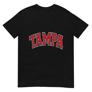 T-shirt 133 Apparel Tampa FL Tampa testo rosso ad arco - Foto 1 di 17